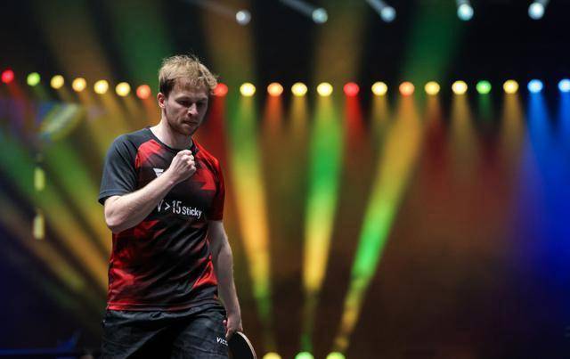 与低蓝光调 与低蓝光调